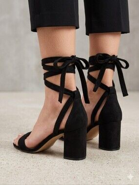 Aldo Women's Minimalist Cocktail Event Black Suede Lace Up Chunky Heals Size 9